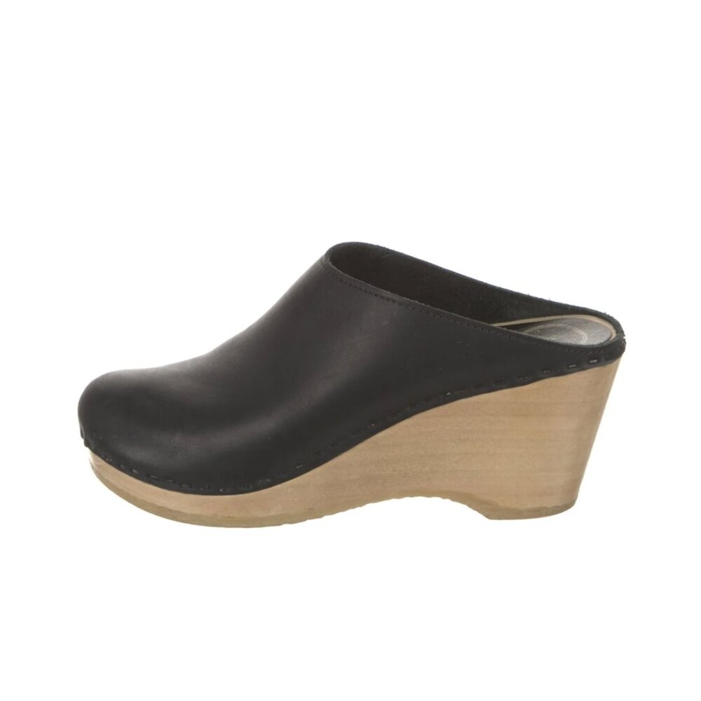 No. 6 New School Clogs Black Size 39